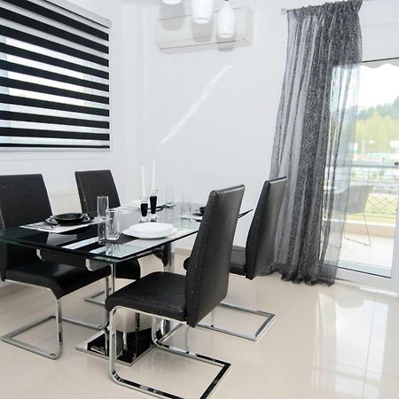Mistral Luxury Living Aparthotel Néa Péramos Kültér fotó