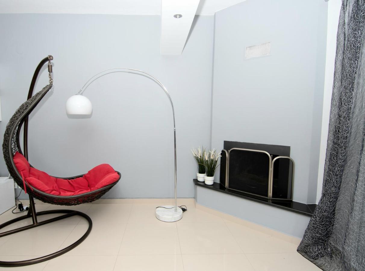 Mistral Luxury Living Aparthotel Néa Péramos Kültér fotó